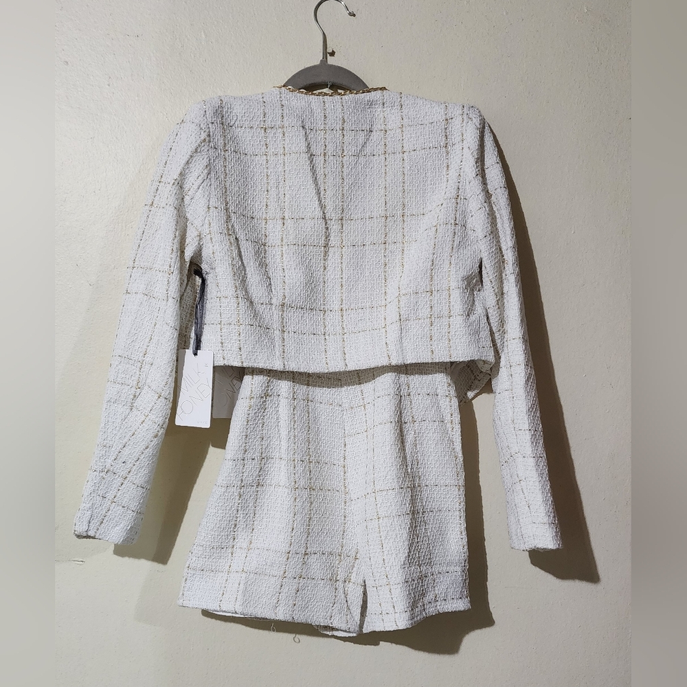 Chic White and Gold Plaid Jacket and Jumpsuit Set - Picture 5 of 16
